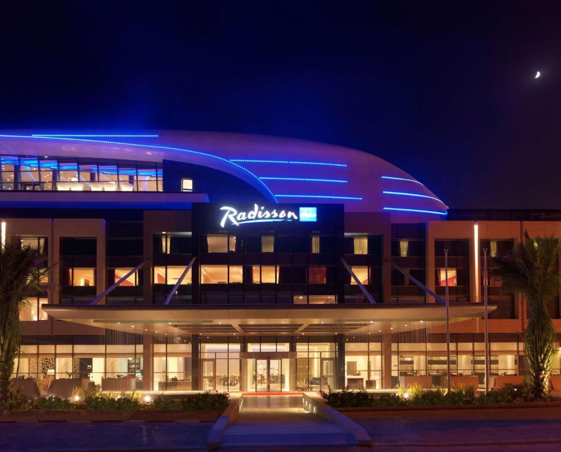 Radisson Blu Hotel, Kuwait Kuwait City Exterior photo