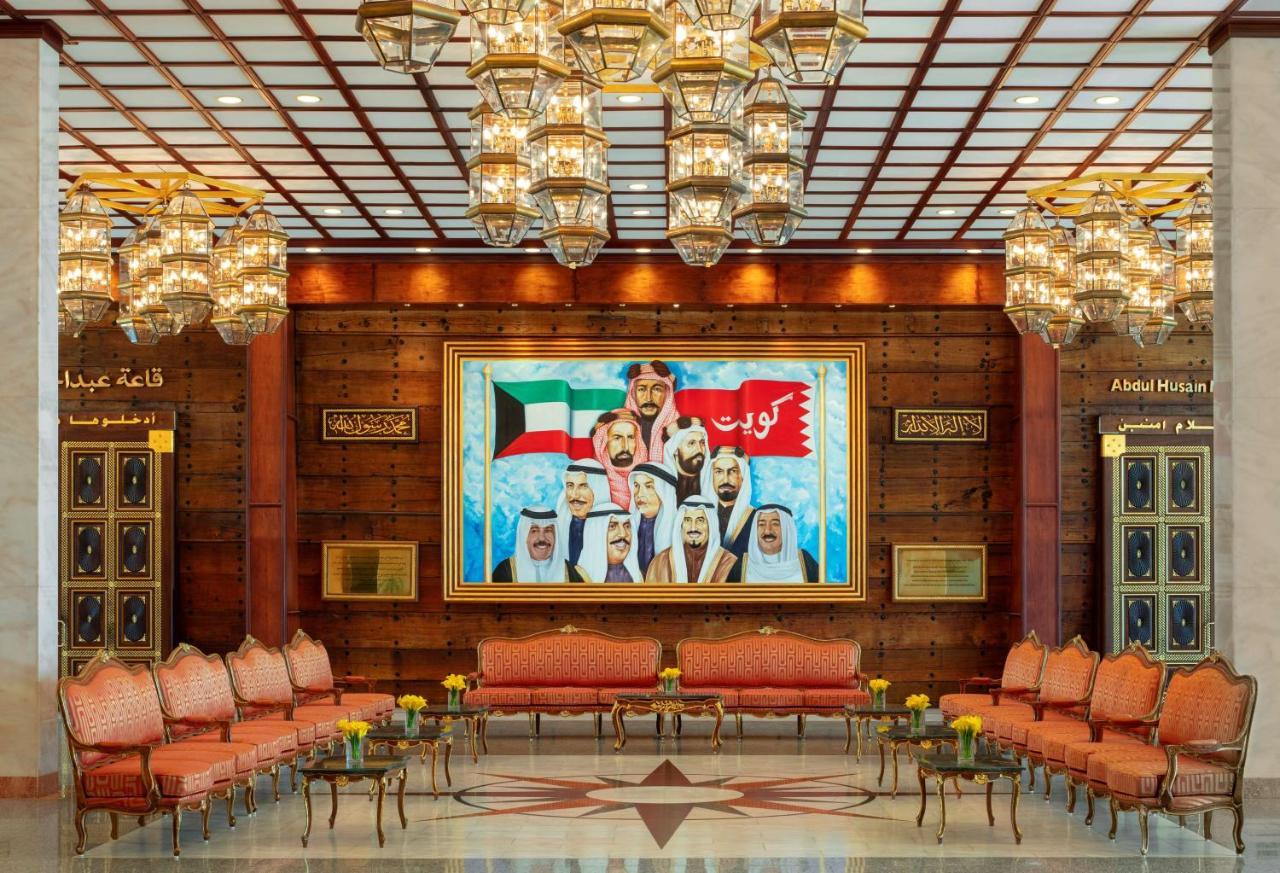 Radisson Blu Hotel, Kuwait Kuwait City Exterior photo